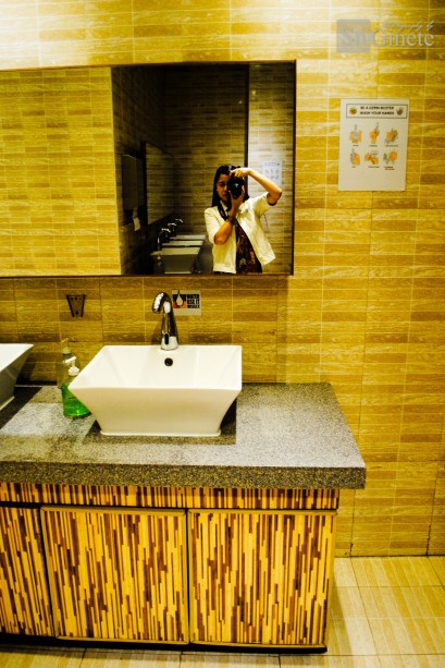 Ladies' comfort room.